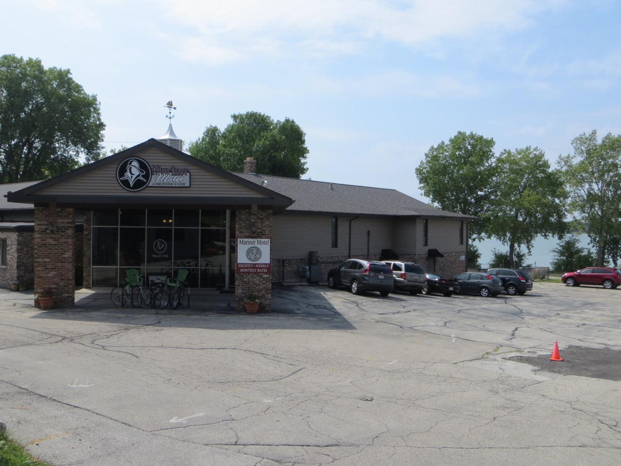 The Mariner Motel Green Bay Exteriör bild